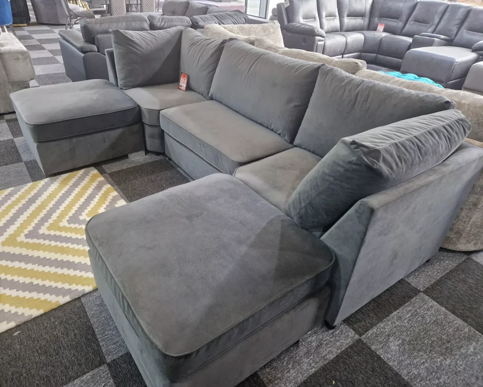 S.D Bishop Grey Plush Velvet U Shape Corner Sofa - Image 3